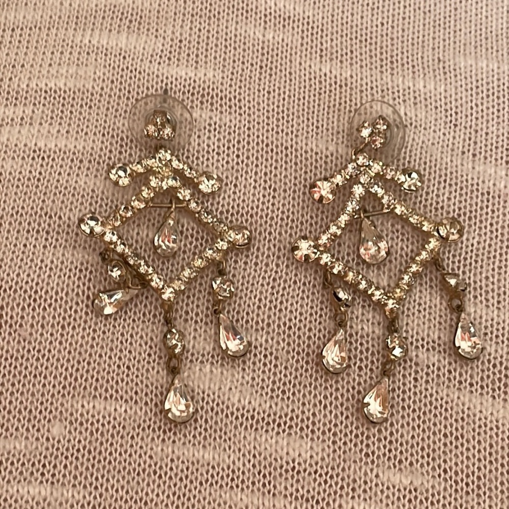 Chandelier Silver Asian Inspired Earrings w/Rhinestones